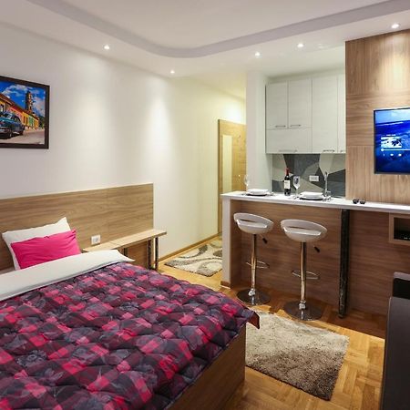 Apartment Promenada 30 Novi Sad Luaran gambar